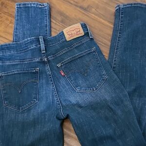 Levi's 721 High Rise Skinny Jeans